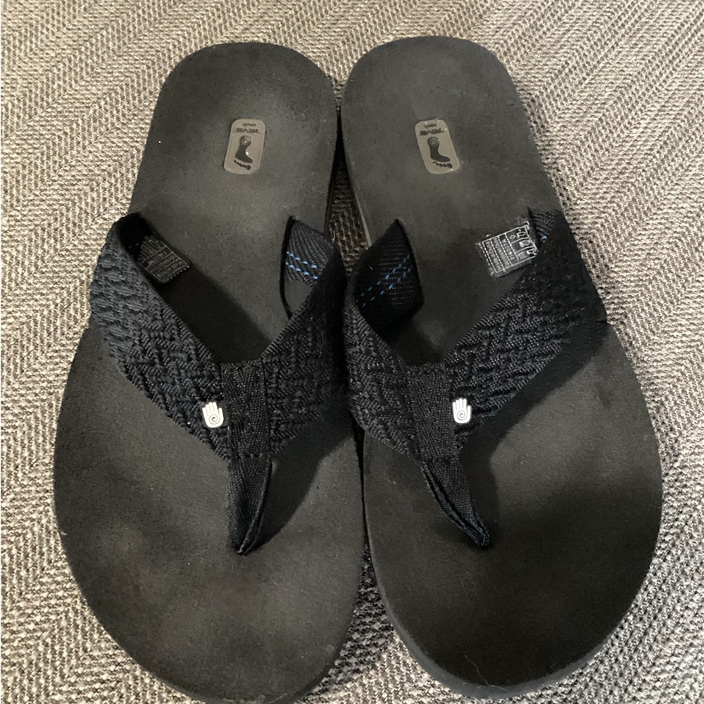 Teva Women's Mush Flip-Flop, Black Size 10 EUC